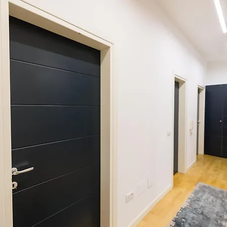 Center Luxury Landing Daire
