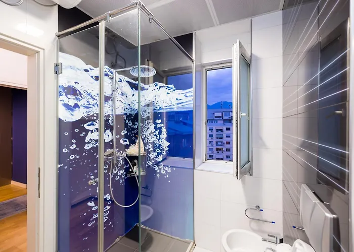 Center Luxury Landing * Tiran