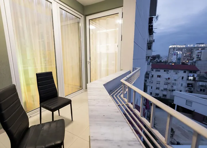 Center Luxury Landing Apartmán Tirana