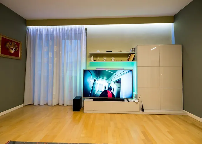 Center Luxury Landing Tiran