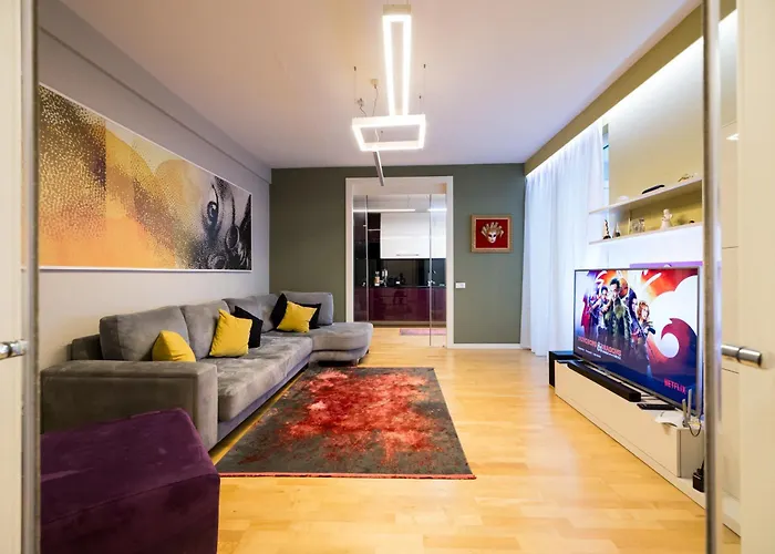 Center Luxury Landing Tiran